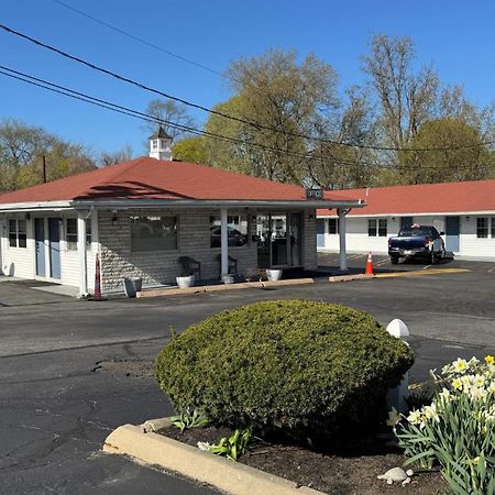 Chisholm'S Motor Inn Saugus Buitenkant foto